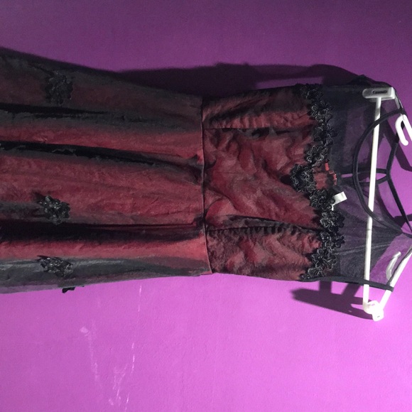 Slimming alternative dress - Picture 3 of 4